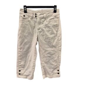 Lee Women's White Cotton/Spandex Denim Just Below the Waist Long Shorts Knee Len